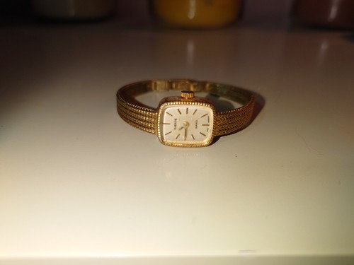 Everite quartz watch - quartz,