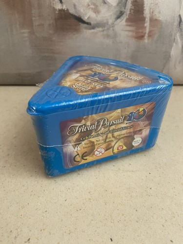 Hasbro 2004 trivial pursuit - hasbro,