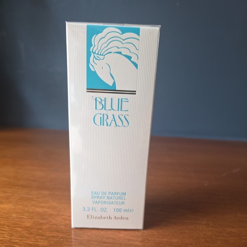 Elizabeth arden blue grass eau - blue,