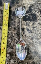 EXQUISITE EJ VTG 1977 QUEEN'S