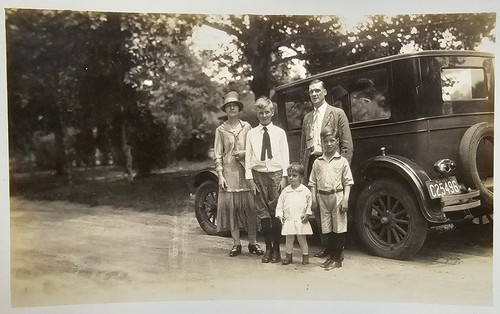 1927 vintage photo - vintage, family