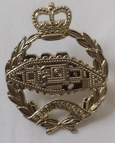 Royal tank corps cap - cap, badge