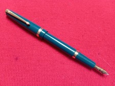 Conway Stewart 103 Fountain Pen. 14 CT Gold 3L Medium Nib. Aerometric. Green/GT.