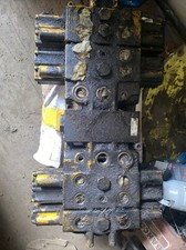 Hymac 121/141 Hydraulic Valve Block