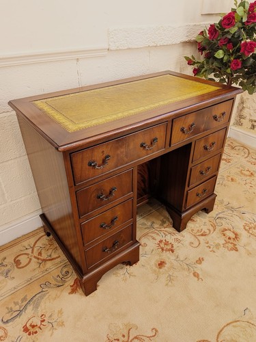 Mahogany kneehole pedestal - kneehole,
