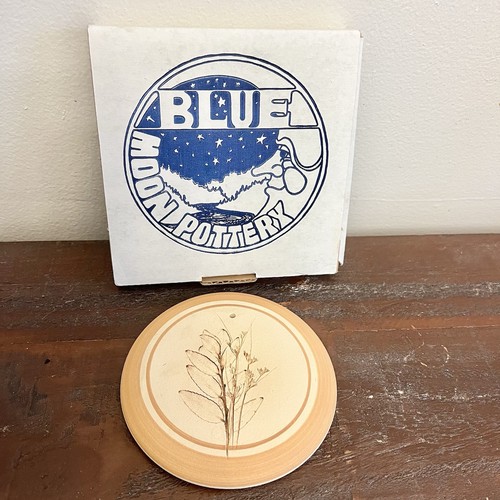 Blue moon pottery bread - pottery, bun