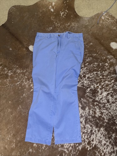 Gently used vineyard vines - used,