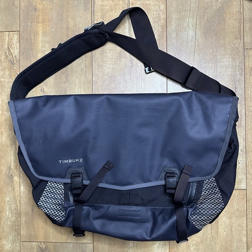 Timbuk2 black messenger bag - timbuk2,