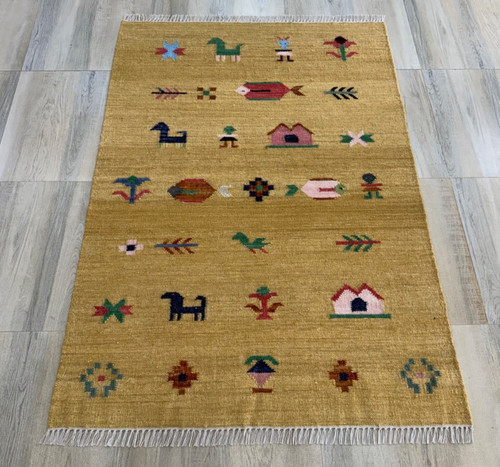 Hand woven wool - hand,
