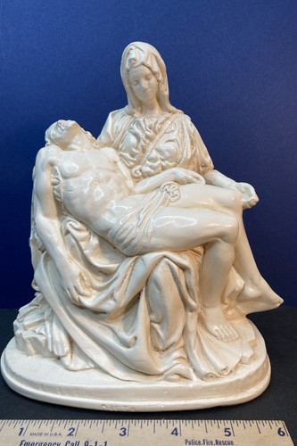 Michelangelo statue pieta - michelangelo,