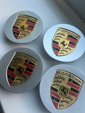 Set of 4 Porsche-crested wheel