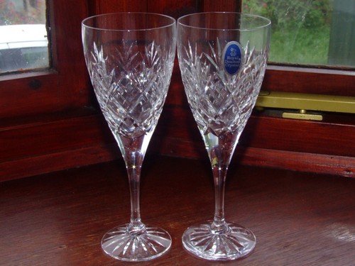 Pair royal doulton - a,