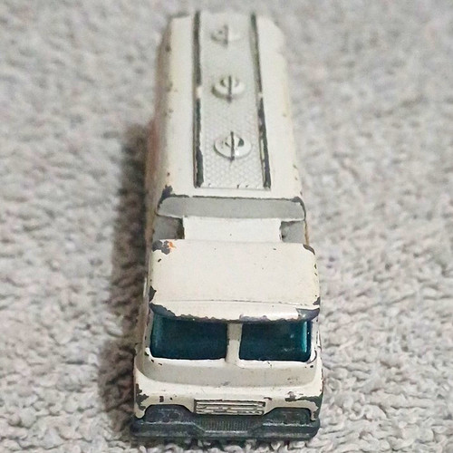 Corgi juniors esso petrol - corgi,