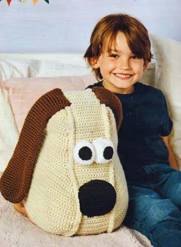 Crochet pattern wallace - , &