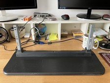 Technika 32” LCD Hd Ready Tv Stand