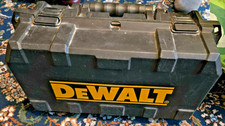 DeWalt DW685-GB  Biscuit