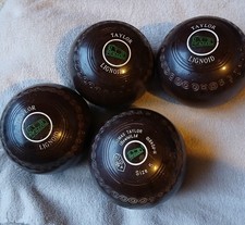Thomas Taylor Lignoid Lawn Bowls Size 5  locomotive motif 