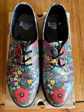 Doc Marten Wanderlust Shoes floral and black Size 8