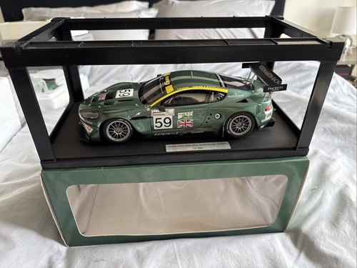 Autoart aston martin dbr9 - 1:18,