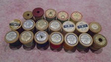 JOB LOT VINTAGE COLLECTABLE SEWING BOBBINS THREADS WOODEN ETC SYLCO COATS ETC