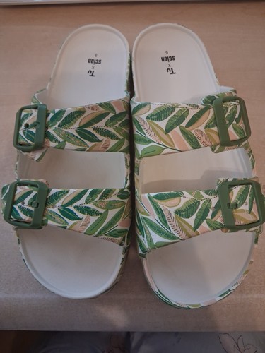 Tropical print floral leaf - tropical,