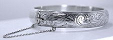Hallmark Birmingham 1960 Gift Quality Beautiful Decorated Sterling Silver Bangle