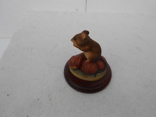 Border fine arts - arts, figurine
