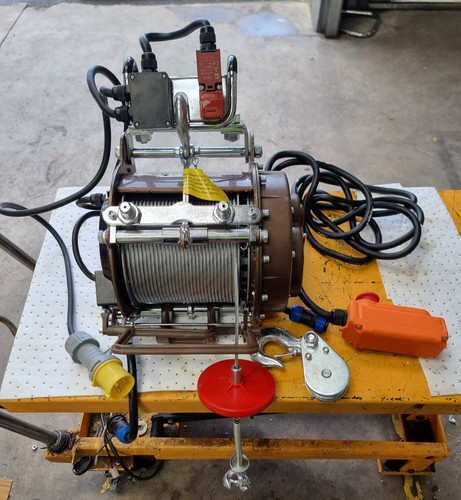 Warrior 110v electric hoist - 110v,