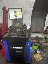 TROJAN U-895 FULLY AUTOMATIC WHEEL BALANCER TYRE MACHINE PROFESSIONAL UNIT