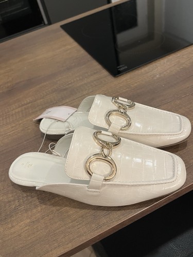 Bnwt ladies cream gold - bnwt,