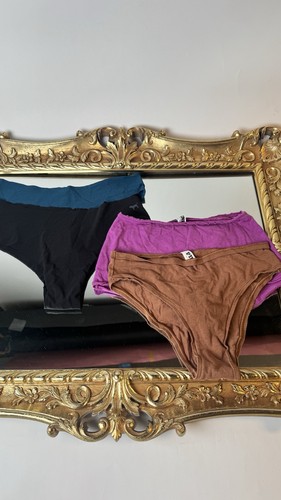 Lot victoria secret panties - 4,