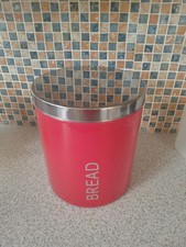 Vintage red metal bread - red,