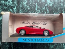 1:43 MINICHAMPS Bugatti EB110