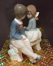 Lladro Figurine Nao - First Love #1136 Boy and Girl in Gift Box