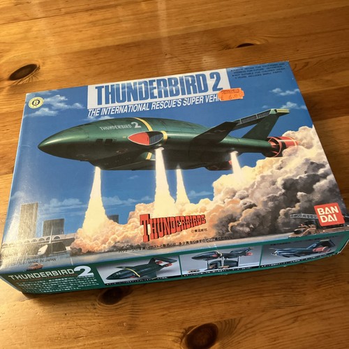 Bandai thunderbird model - bandai, 2.