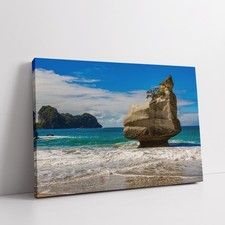New Zealand. Cathedral Cove