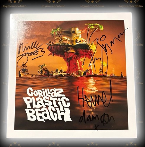 Signed gorillaz plastic beach - plastic,
