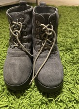 Select Size 3 Women’s Grey