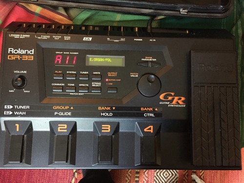 Roland guitar - gr-33,