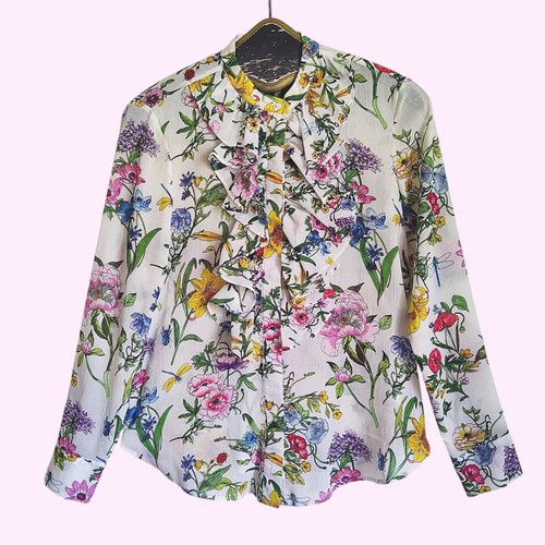 Jabot ruffle button - ruffle,