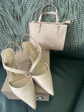 Carvela Pale Pink Assymetric Leather Court Shoe Size 41 and Matching Hand Bag