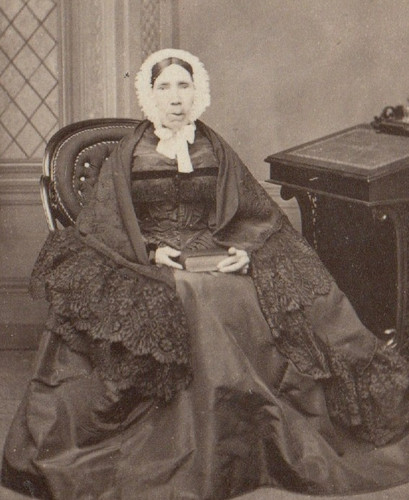Glasgow cdv old lady crinoline - cdv,
