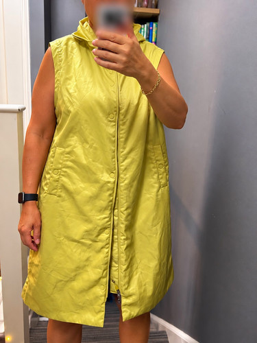 Nike yellow sleeveless long - sleeveless,