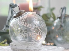 LARGE GLASS SNOWFLAKE STAR