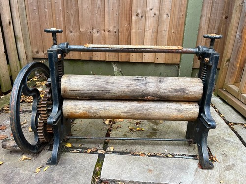 Vintage harris cast - w.j.harris,
