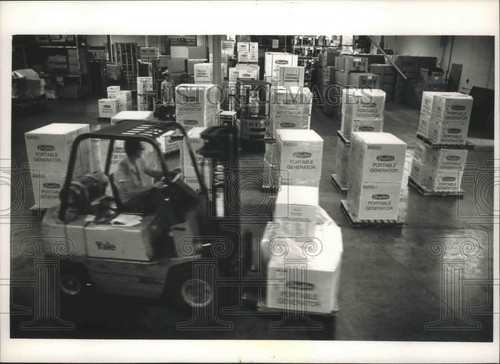 1992 press photo - photo, corp