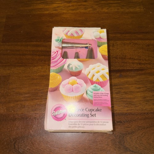 Wilton cupcake icing tips - wilton,