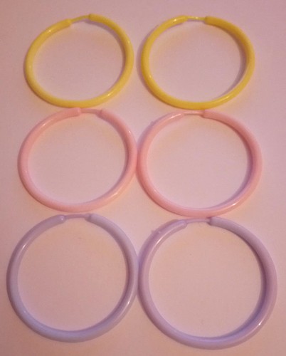 Hoop earrings plastic