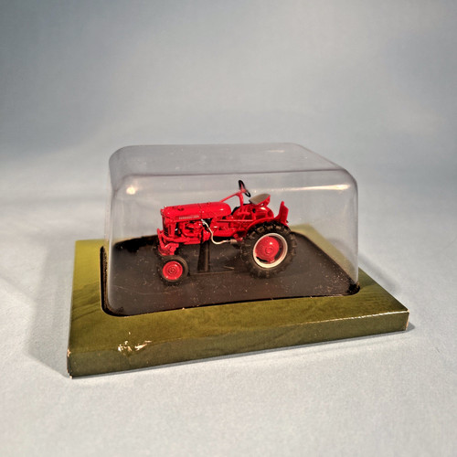 Hachette farmall cub - 1/43,