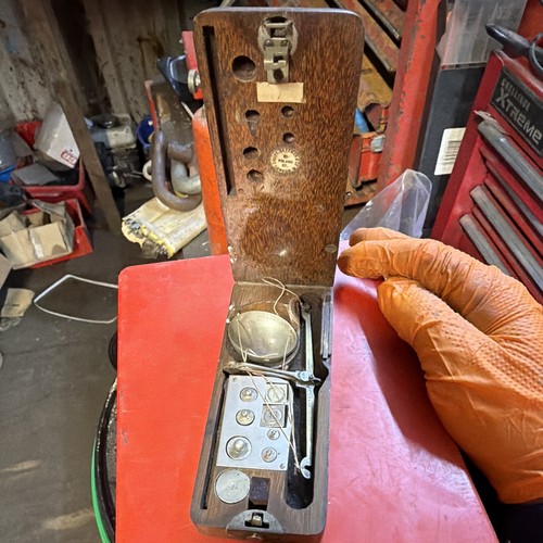 Vintage balance scale set - scale,